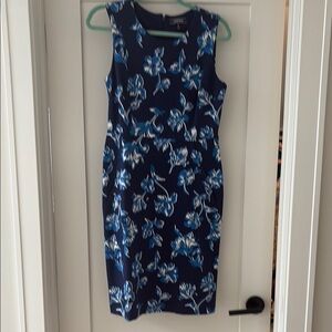 Sleeveless Dress pockets